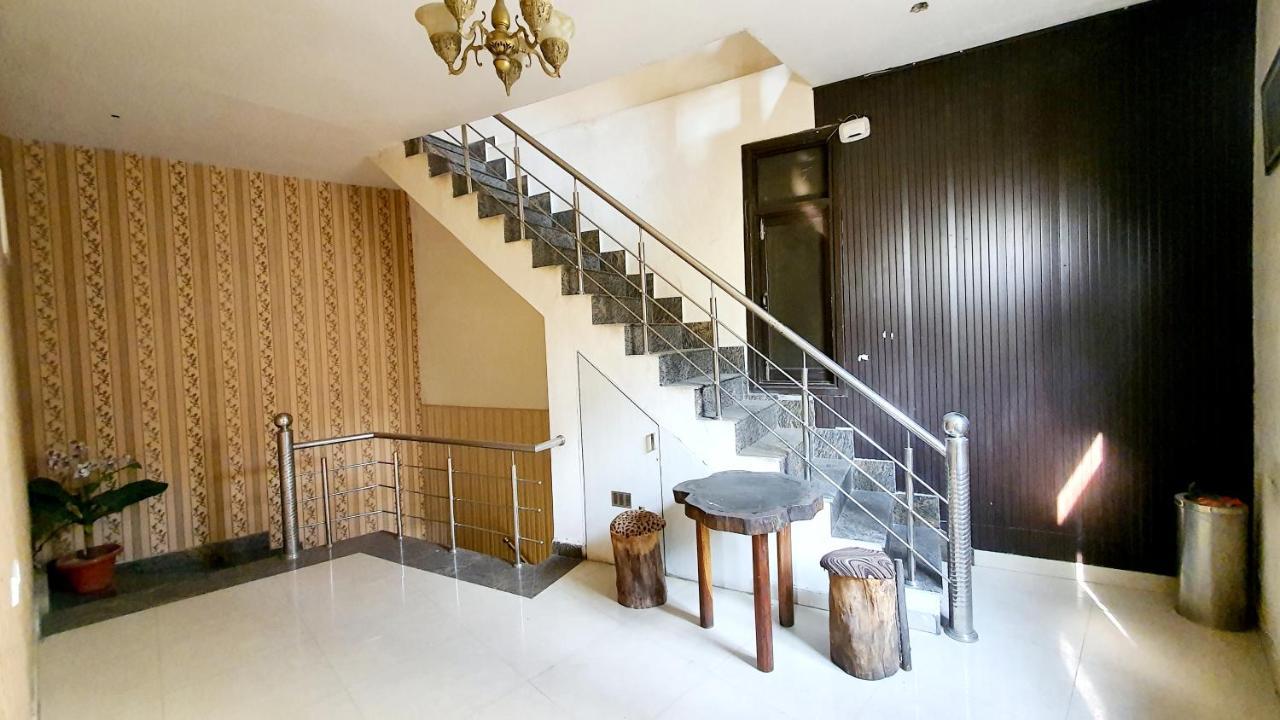 Hotel Amritsar Inn Bagian luar foto