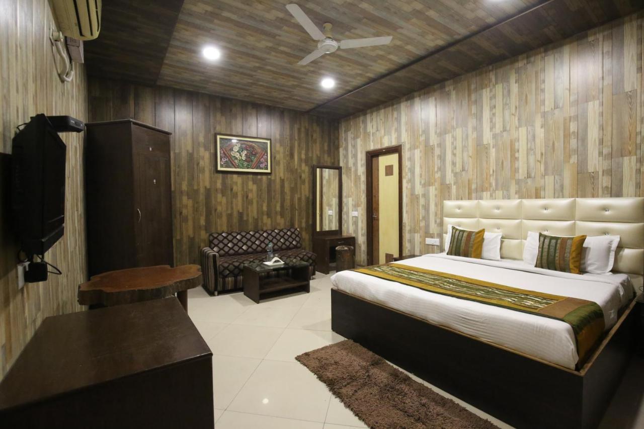 Hotel Amritsar Inn Bagian luar foto