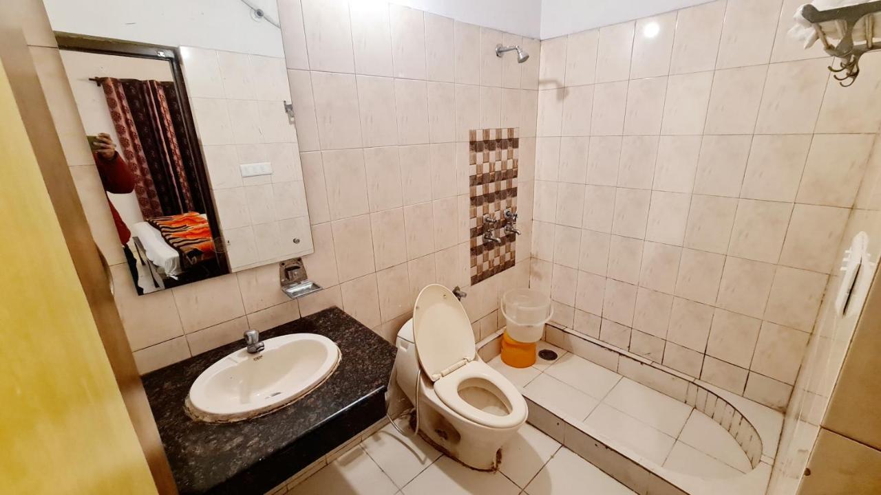 Hotel Amritsar Inn Bagian luar foto