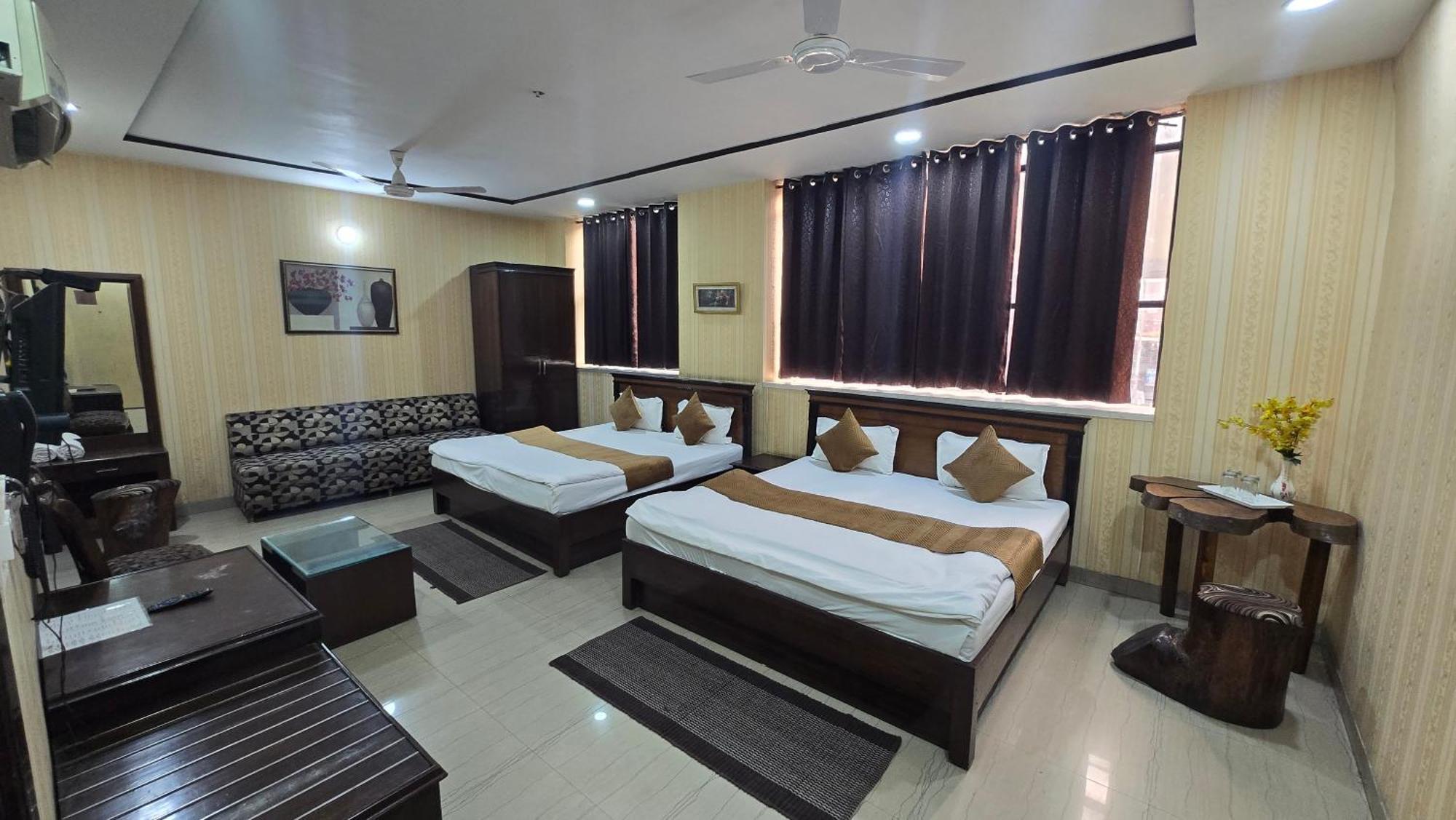 Hotel Amritsar Inn Bagian luar foto
